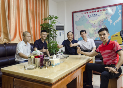 知名门企龙甲集团代表来访罗曼斯 体验智能科技推动安防新变革