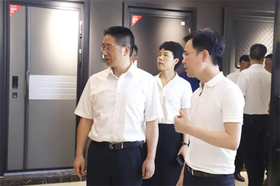 金凯德入户门 武义县委书记姚激扬一行来访调研，鼓励公司高质量发展